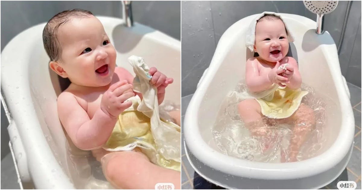 Cover Image for Captivating Moments: Baby’s Bathtime Bliss Radiates Irresistible Allure and Boundless Joy